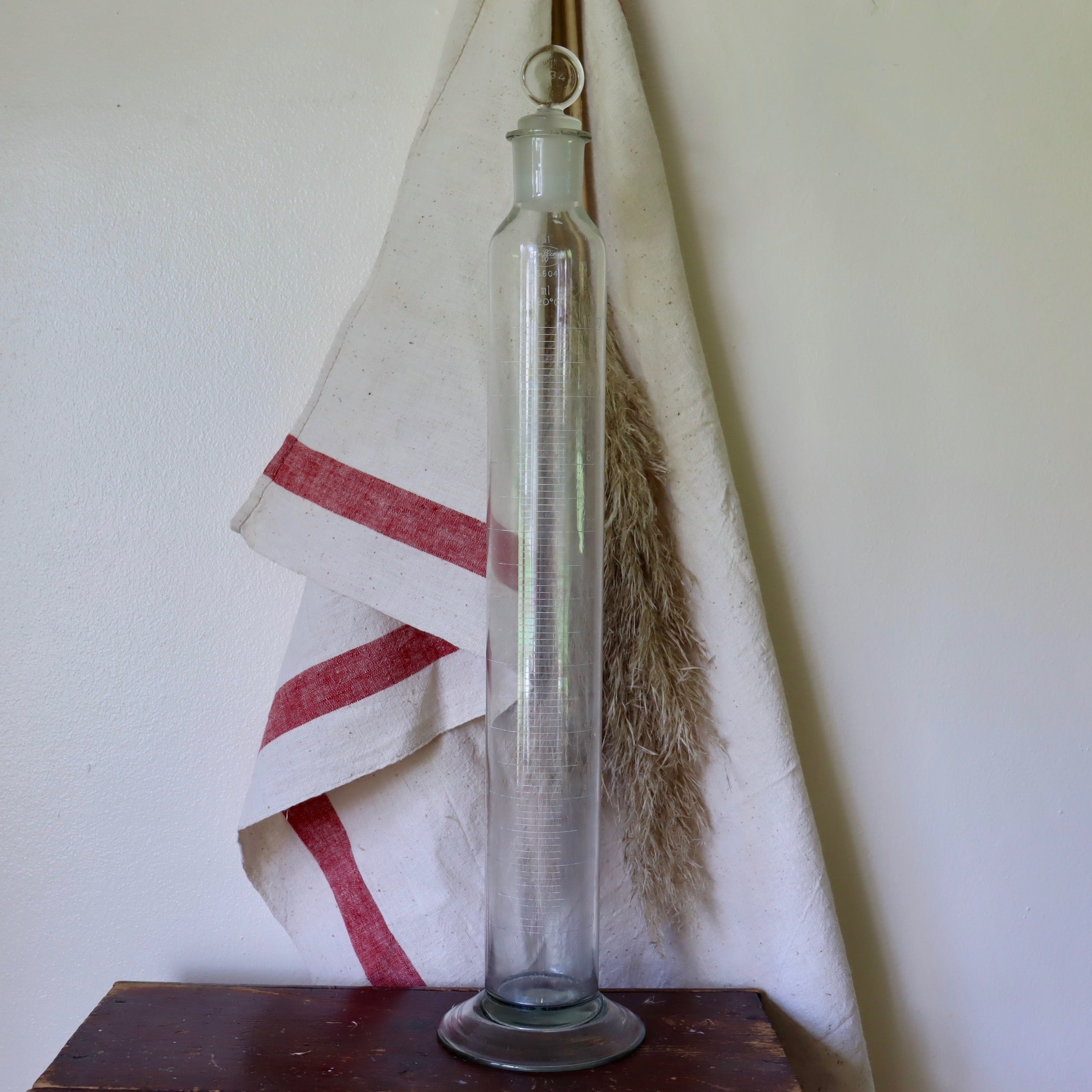 Large Vintage Etched Glass Scientific Chemist Measure