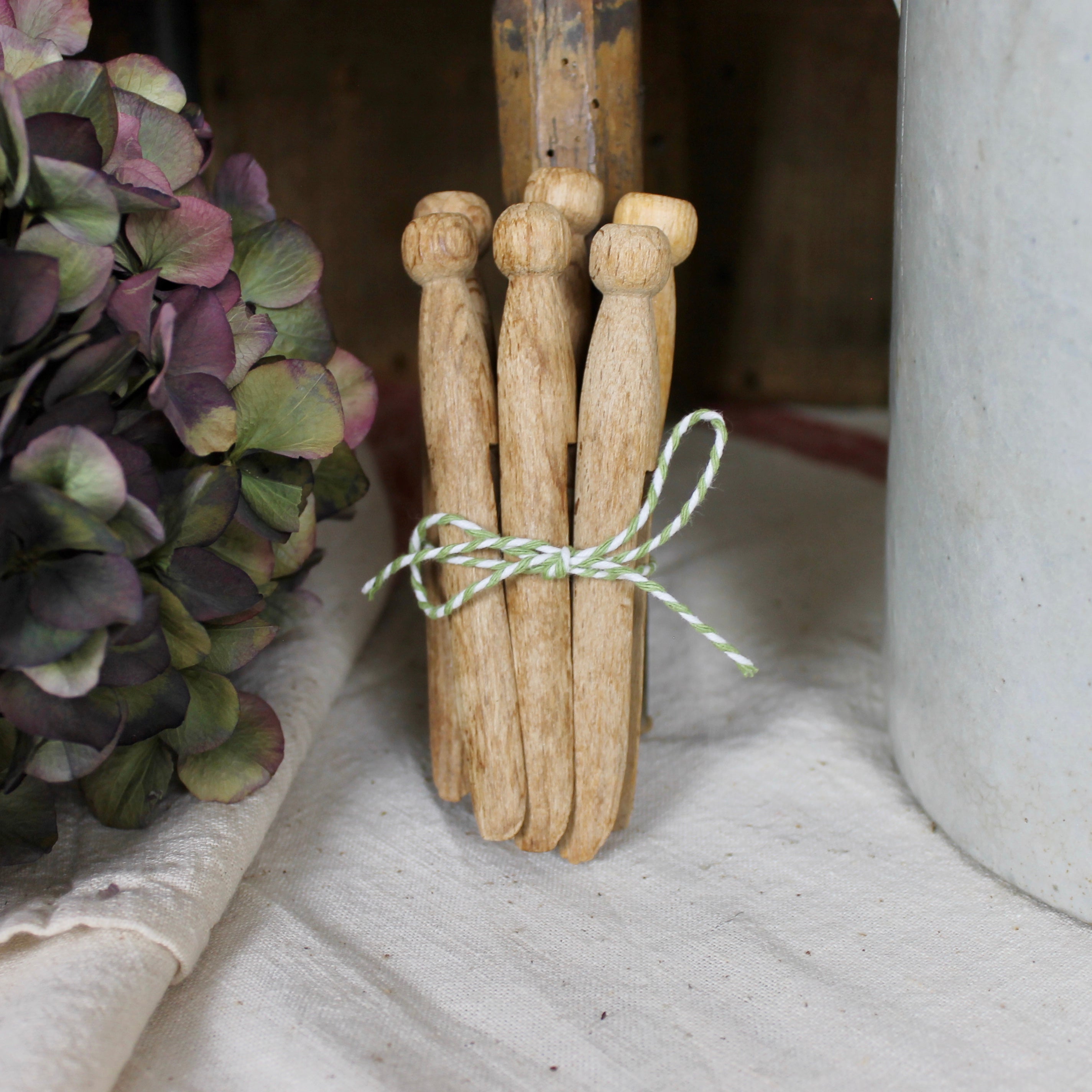 Vintage Wooden Dolly Pegs - Bundle of 6