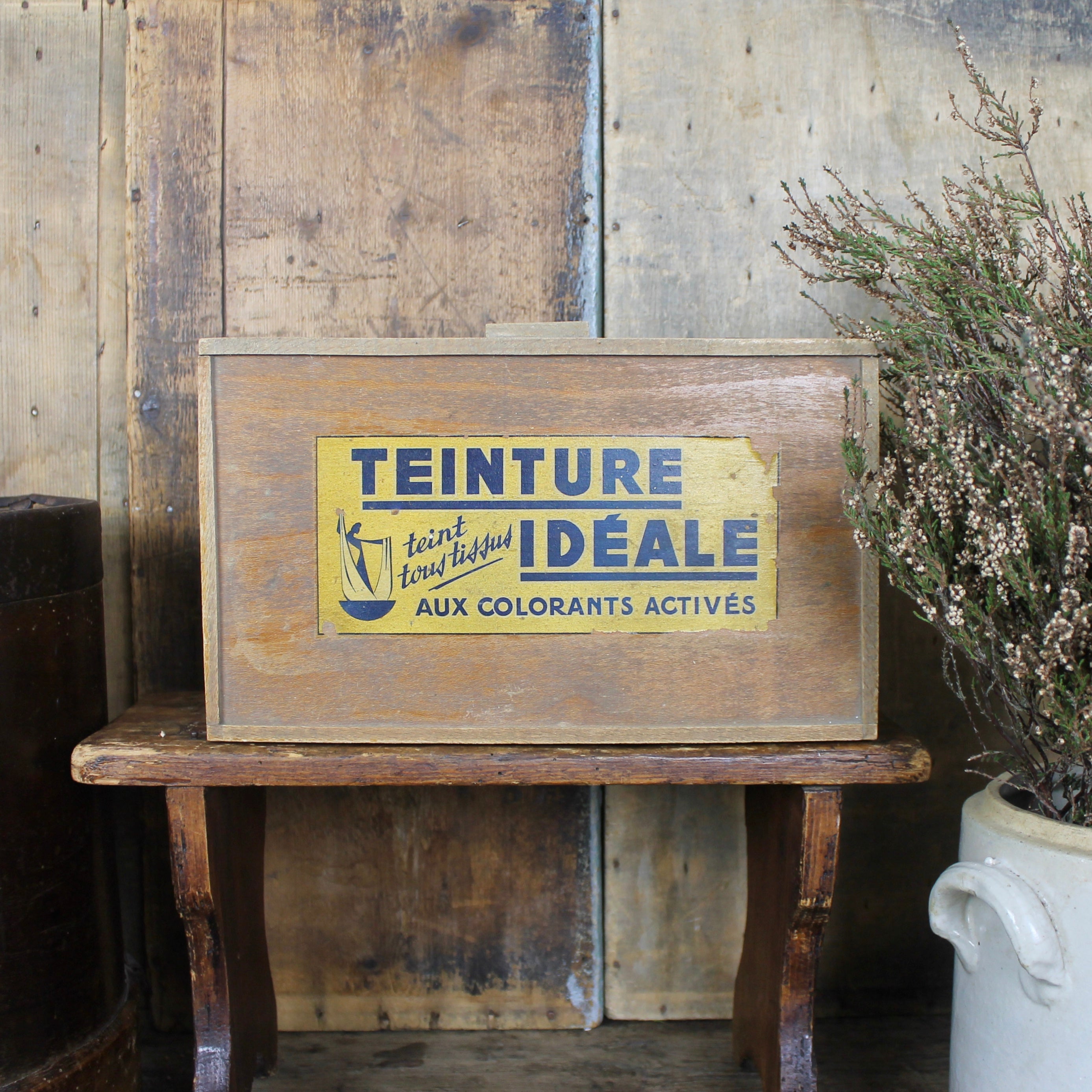 Vintage French Teinture Idéale Advertising Box