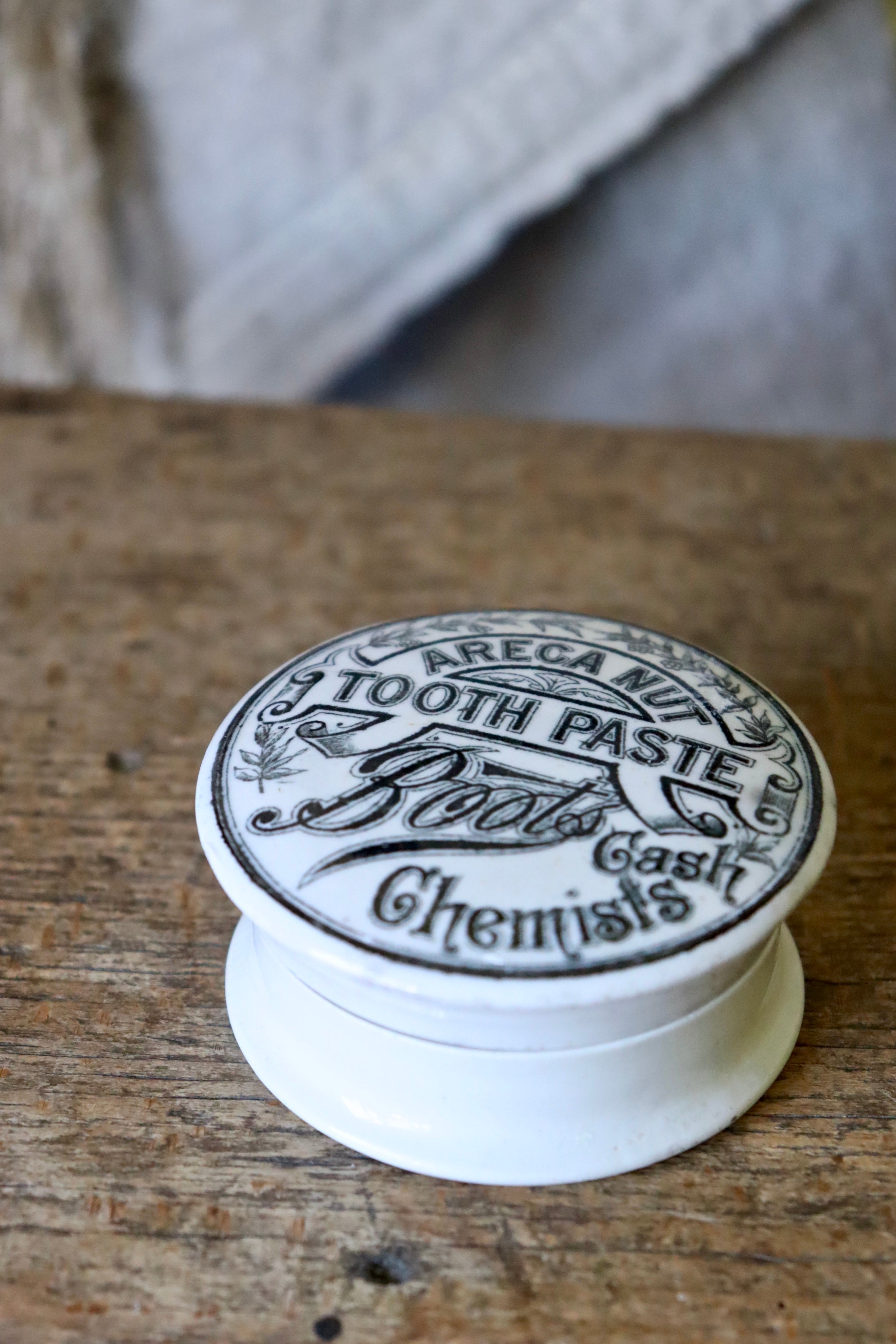 Antique Areca Nut Tooth Paste Boots Chemist Pot Kilted Quarter