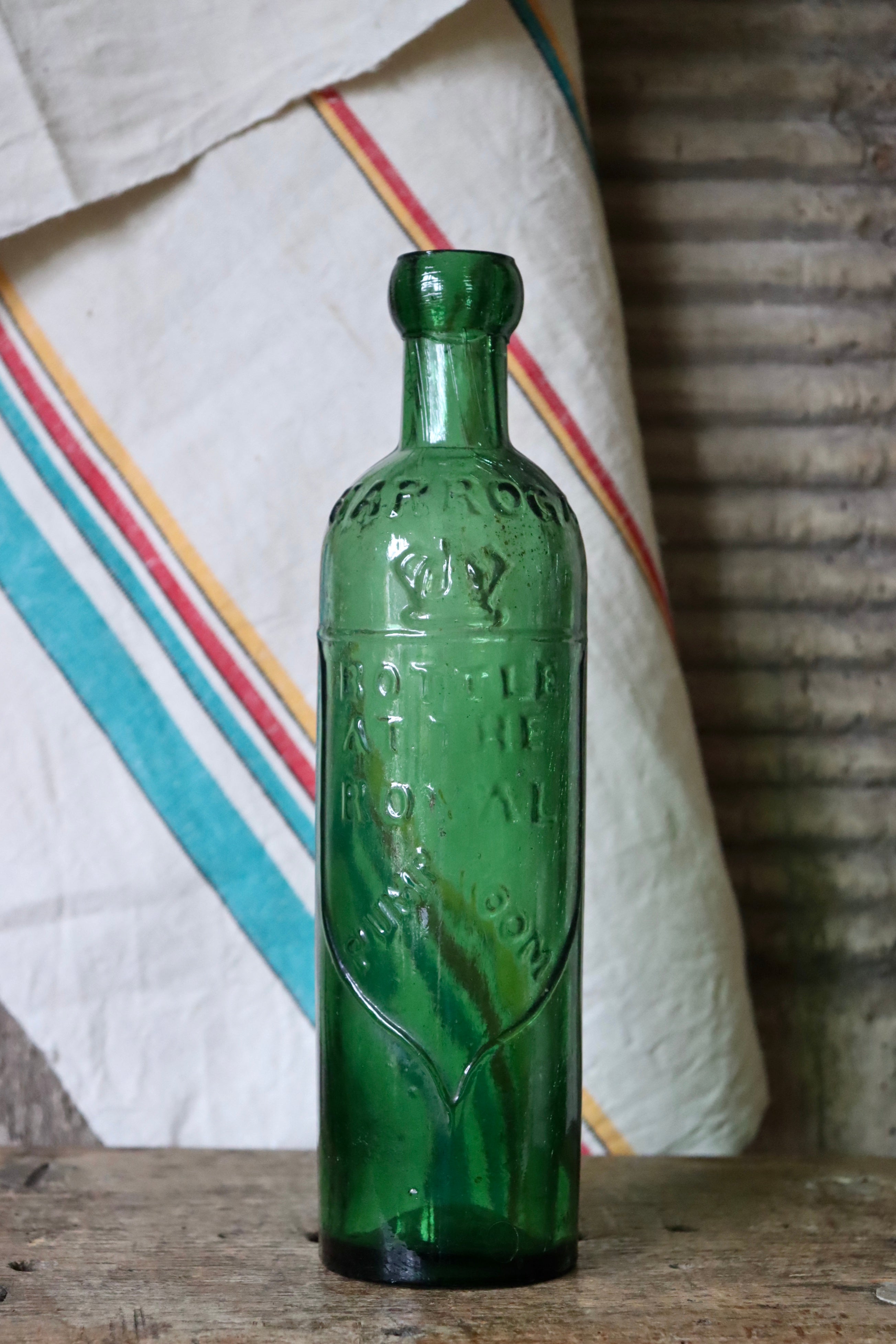Rare Antique Emerald Green Harrogate Wells Royal Pump Bottle