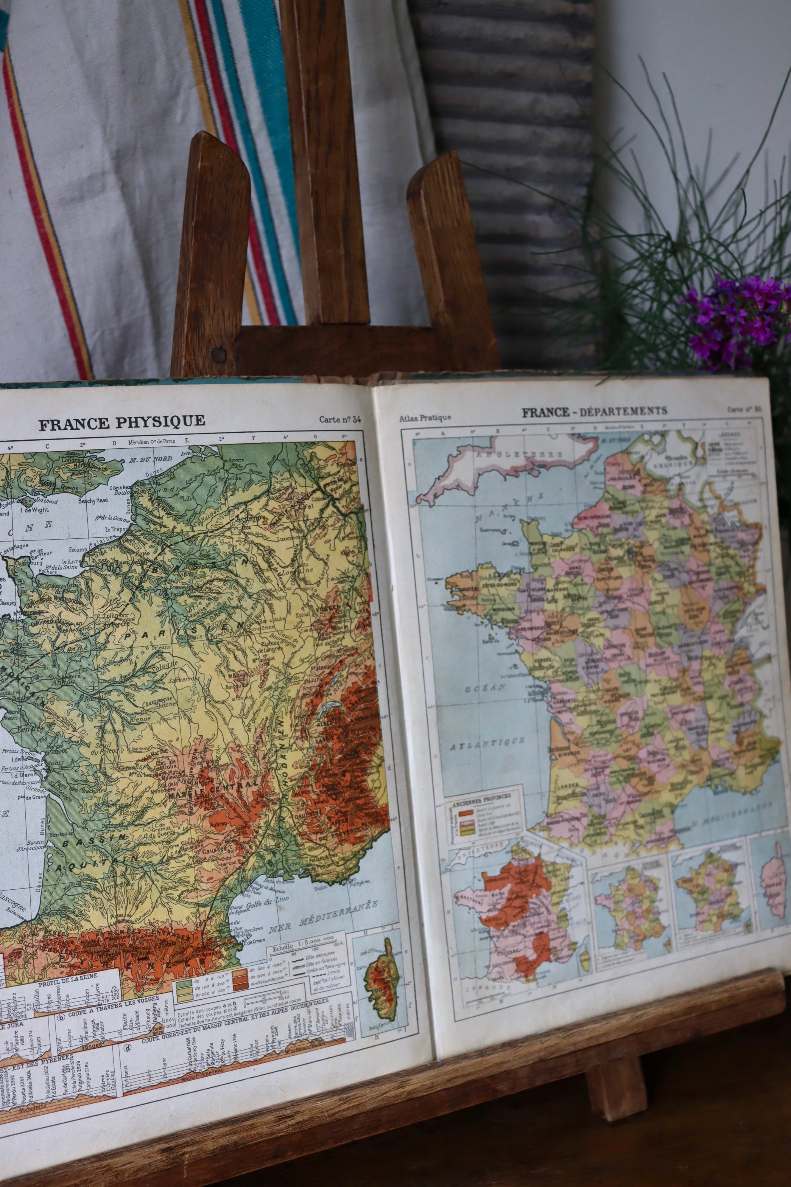 Vintage French F. Maurette Atlas Pratique